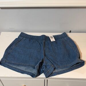 Torrid women’s 3 inch pull-on shorts